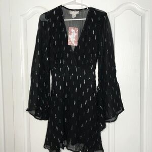 Band Of The Free Womens Dress S Black Evette‎ Bell Sleeve Shimmer Mini NWT